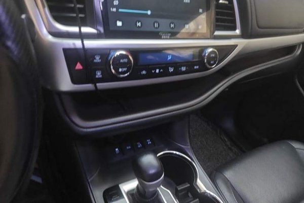 Toyota Highlander 2015, 196300 км, за 9999999 USD - фото 14
