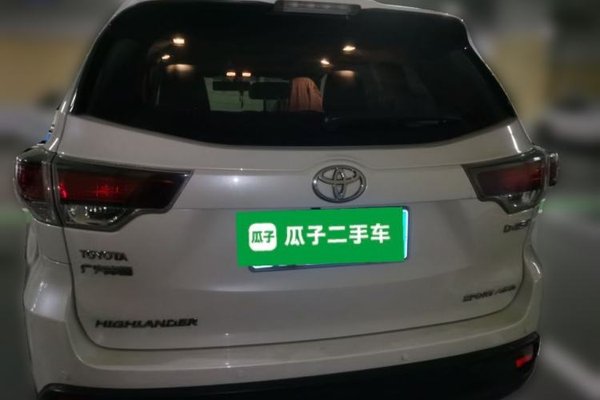 Toyota Highlander 2015, 106900 км, за 15670 USD