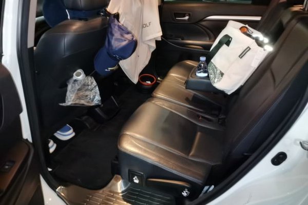 Toyota Highlander 2015, 106900 км, за 15670 USD - фото 20