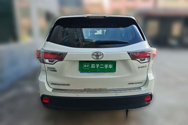 Toyota Highlander 2015, 117200 км, за 12234 USD