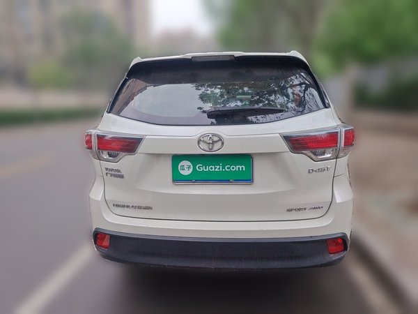 Toyota Highlander 2015, 74200 км, за 12367 USD