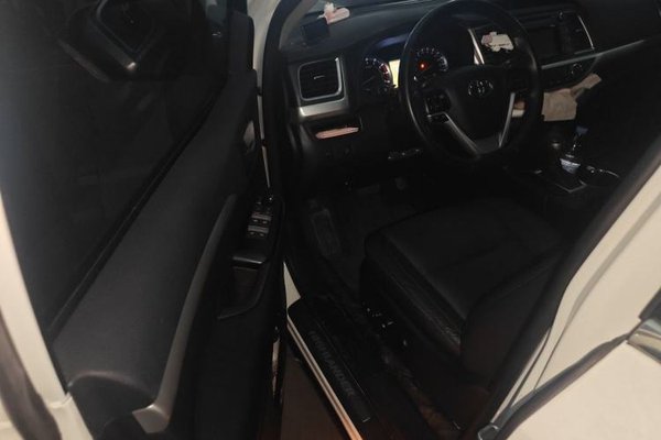 Toyota Highlander 2017, 58300 км, за 16049 USD - фото 17