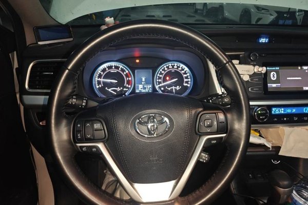 Toyota Highlander 2017, 58300 км, за 16049 USD - фото 11