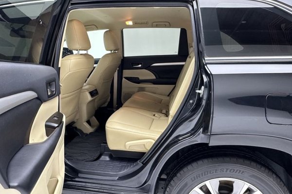 Toyota Highlander 2018, 68000 км, за 20159 USD