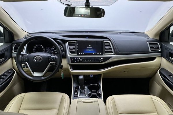 Toyota Highlander 2018, 68000 км, за 20159 USD