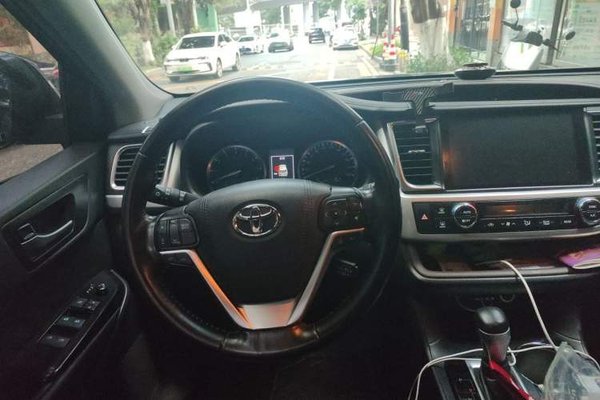 Toyota Highlander 2018, 81000 км, за 20373 USD - фото 10