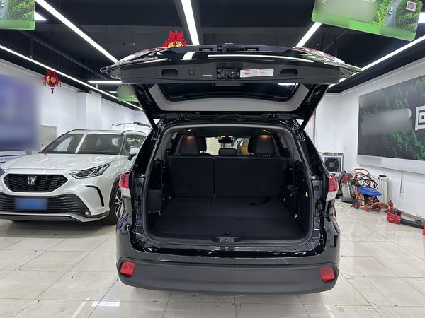 Toyota Highlander 2021, 23300 км, за 31097 USD - фото 25