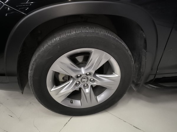 Toyota Highlander 2021, 33400 км, за 24881 USD - фото 8