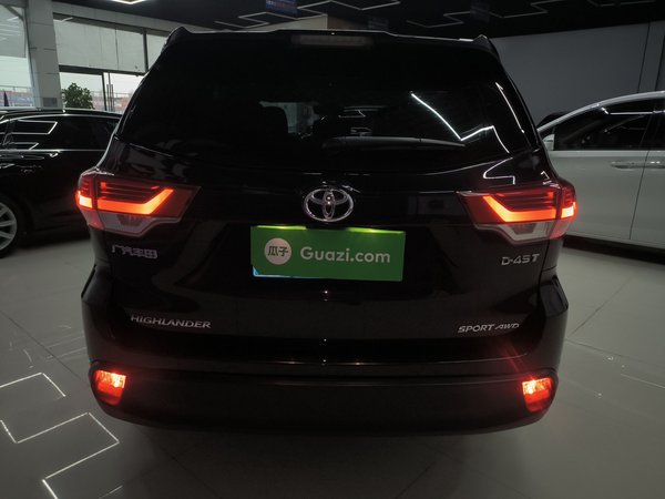 Toyota Highlander 2021, 33400 км, за 24881 USD