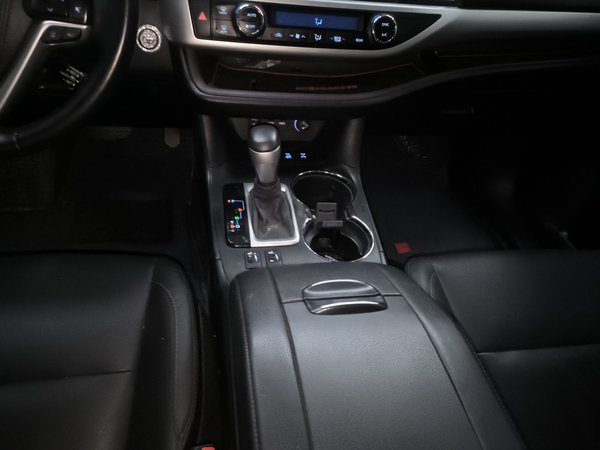 Toyota Highlander 2021, 33400 км, за 24881 USD - фото 17