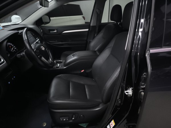 Toyota Highlander 2021, 33400 км, за 24881 USD - фото 18