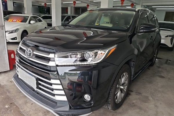Toyota Highlander · 2021 год