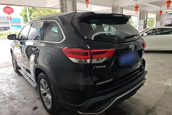 Toyota Highlander 2021, 51500 км, за 22609 USD