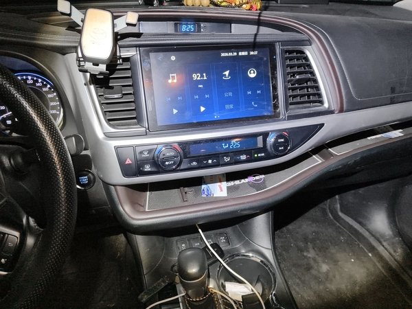 Toyota Highlander 2021, 70900 км, за 27632 USD - фото 20