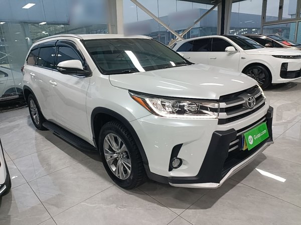 Toyota Highlander 2021, 66100 км, за 23107 USD