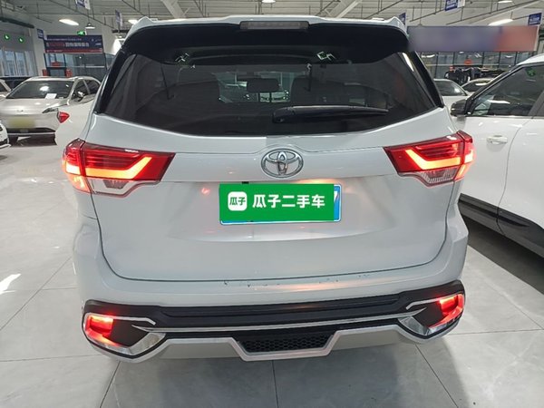 Toyota Highlander 2021, 66100 км, за 23107 USD