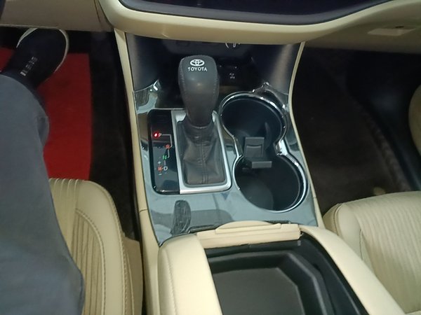 Toyota Highlander 2021, 66100 км, за 23107 USD - фото 17