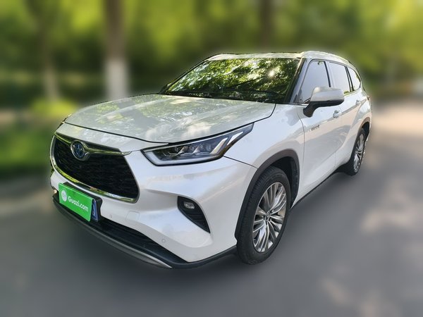 Toyota Highlander · 2022 год