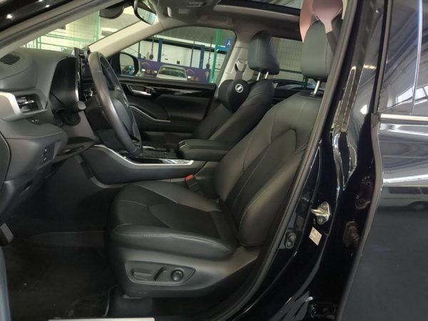 Toyota Highlander 2023, 25200 км, за 32753 USD - фото 18