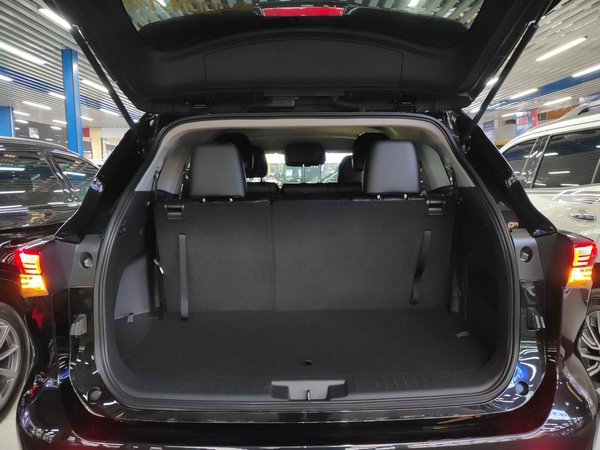 Toyota Highlander 2024, 25600 км, за 32511 USD - фото 16