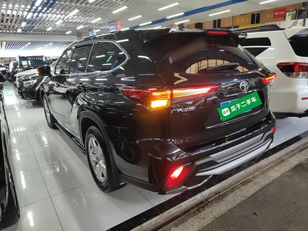 Toyota Highlander 2024, 25600 км, за 32511 USD - фото 9