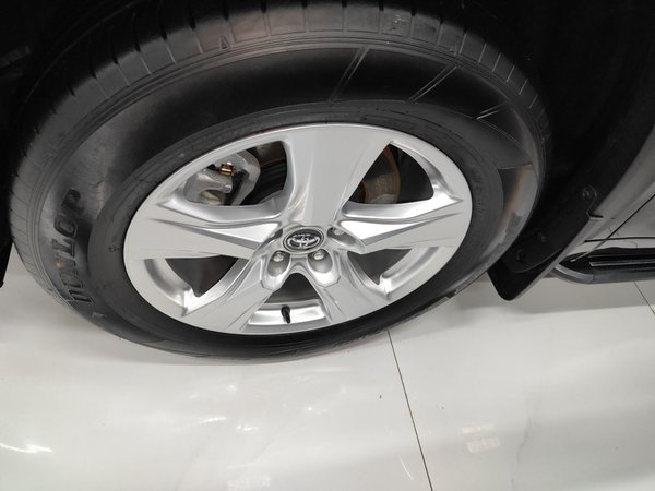 Toyota Highlander 2024, 25600 км, за 32511 USD