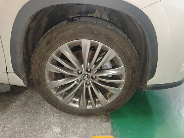 Toyota Highlander 2024, 11700 км, за 33494 USD - фото 8