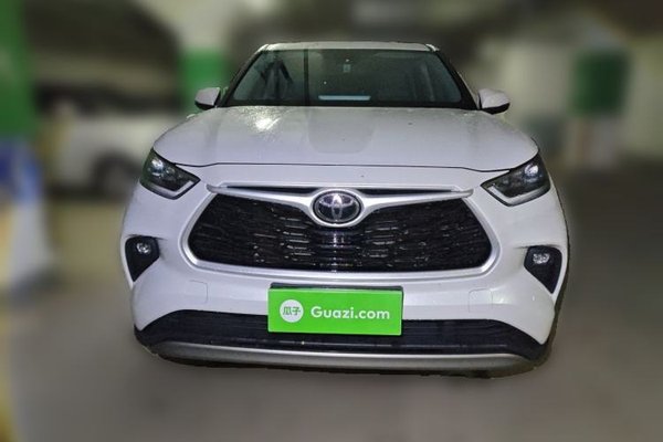 Toyota Highlander 2026, 10100 км, за 32402 USD