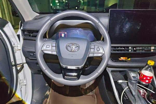 Toyota Highlander 2026, 10100 км, за 32402 USD - фото 10
