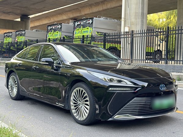 Toyota Mirai 2023, 9300 км, за 30450 USD - фото 8