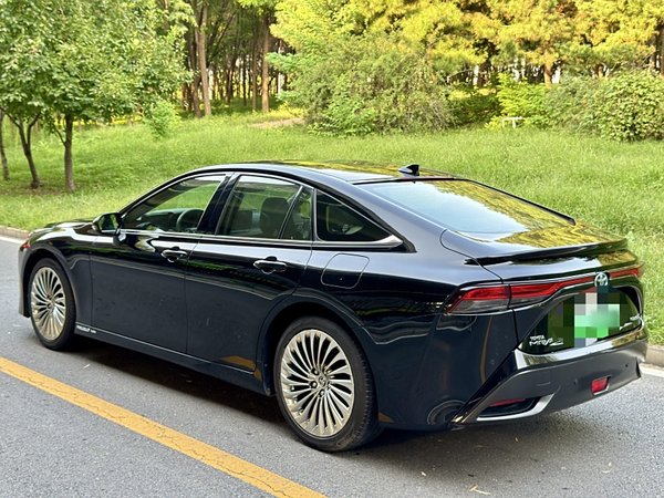 Toyota Mirai 2023, 9300 км, за 30450 USD - фото 10