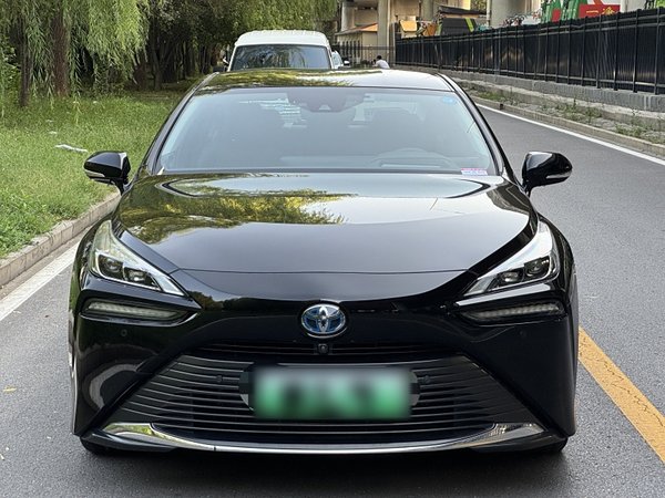 Toyota Mirai 2023, 9300 км, за 30450 USD - фото 7