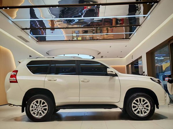 Toyota Land Cruiser Prado 2015, 144700 км, за 33021 USD - фото 24