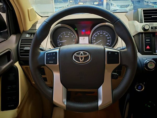 Toyota Prado 2015 2.7L TXL Middle East Version, 2015 года