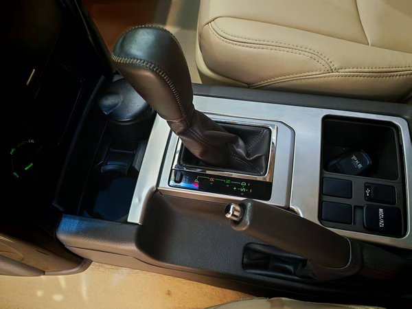 Toyota Land Cruiser Prado 2015, 144700 км, за 33021 USD - фото 6