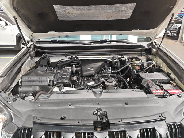 Toyota Land Cruiser Prado 2015, 144700 км, за 33021 USD - фото 10