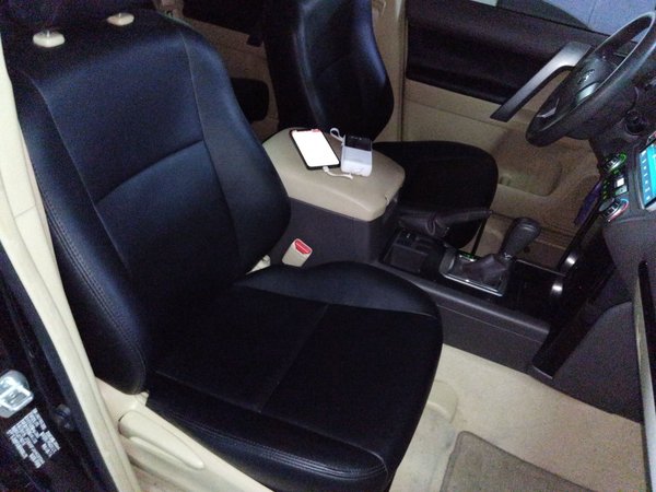 Toyota Land Cruiser Prado 2017, 46400 км, за 38453 USD - фото 24
