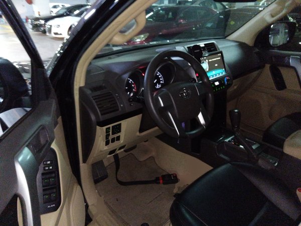 Toyota Land Cruiser Prado 2017, 46400 км, за 38453 USD - фото 15