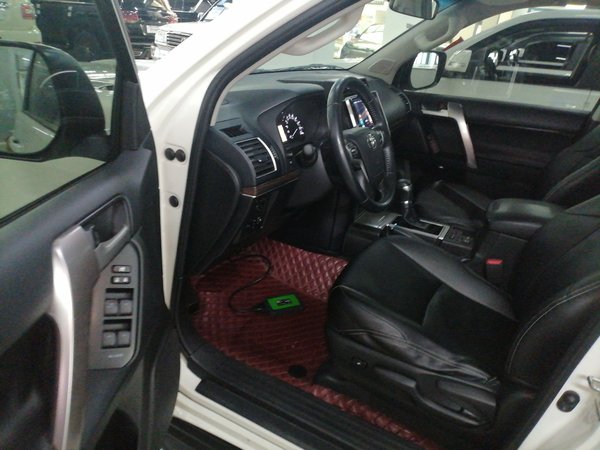 Toyota Land Cruiser Prado 2018, 110000 км, за 44641 USD - фото 19