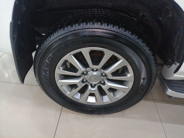 Toyota Land Cruiser Prado 2018, 110000 км, за 44641 USD - фото 10