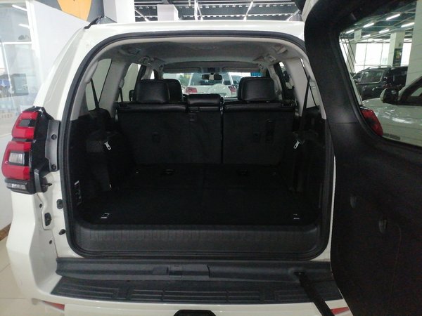 Toyota Land Cruiser Prado 2018, 110000 км, за 44641 USD - фото 22