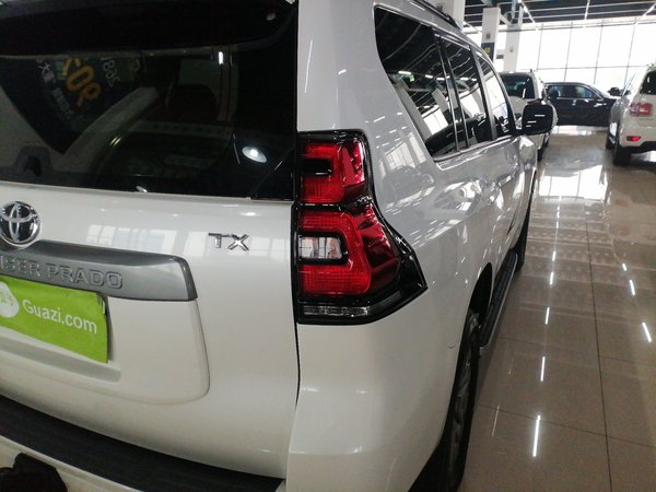 Toyota Land Cruiser Prado 2018, 110000 км, за 44641 USD - фото 7