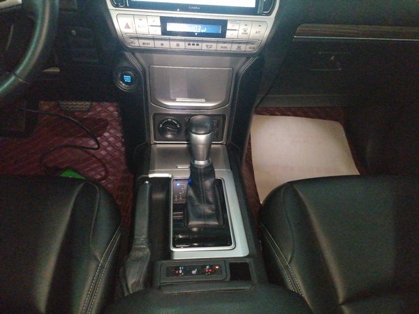 Toyota Land Cruiser Prado 2018, 110000 км, за 44641 USD - фото 17