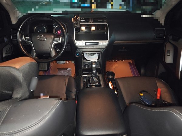 Toyota Land Cruiser Prado 2019, 76800 км, за 58751 USD - фото 10