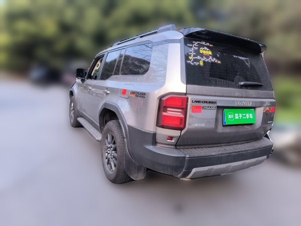 Toyota Prado 2024, 33100 км, за 64800 USD