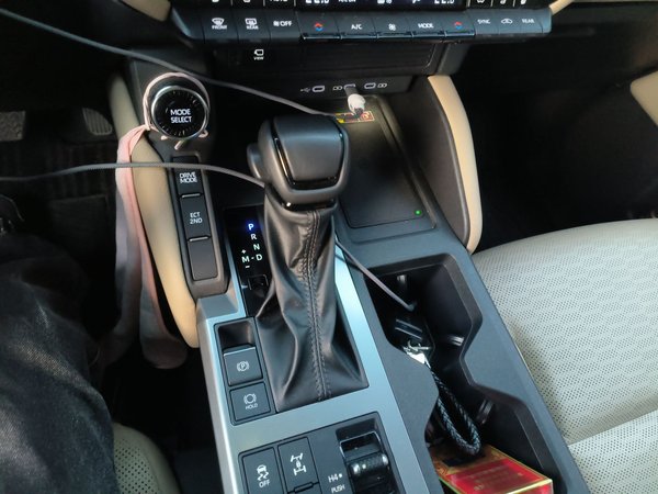 Toyota Prado 2024, 33100 км, за 64800 USD - фото 10