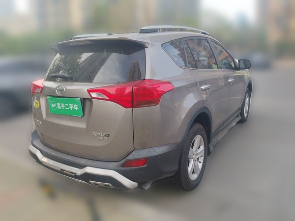 Toyota RAV4 2013, 90100 км, за 8598 USD