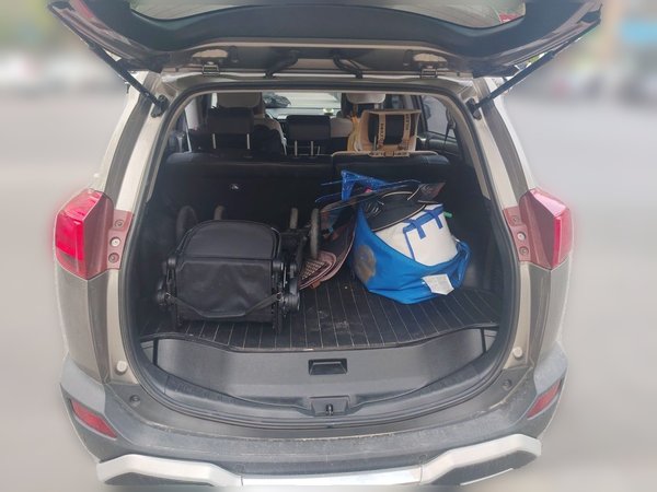 Toyota RAV4 2013, 90100 км, за 8598 USD - фото 16
