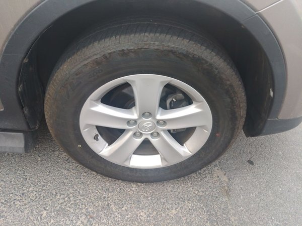 Toyota RAV4 2013, 90100 км, за 8598 USD