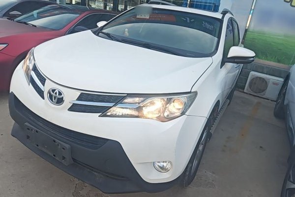 Toyota RAV4 · 2013 год